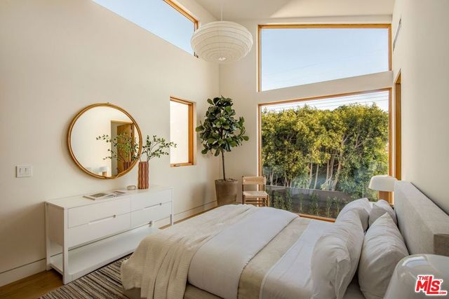 12736 Dewey Street, Los Angeles, CA 90066