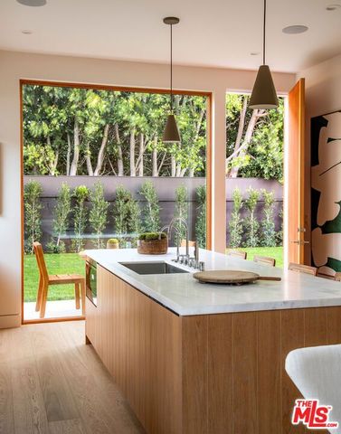 12736 Dewey Street, Los Angeles, CA 90066