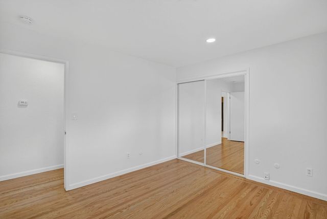 350 350 Elysian Fields Dr, Oakland, CA 94605