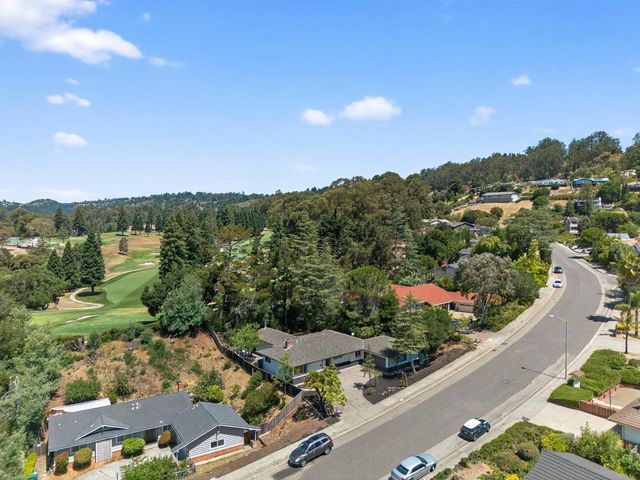 350 350 Elysian Fields Dr, Oakland, CA 94605