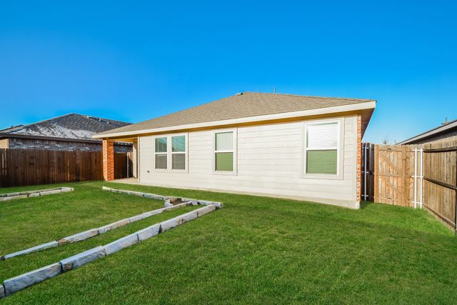 1218 Meadow Creek Drive, Princeton, TX 75407