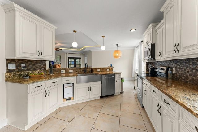 1527 MOUNT VERNON STREET, Orlando, FL 32803