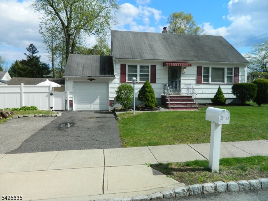 20 Saint Charles Ave, West Caldwell Twp., NJ 07006 — exterior