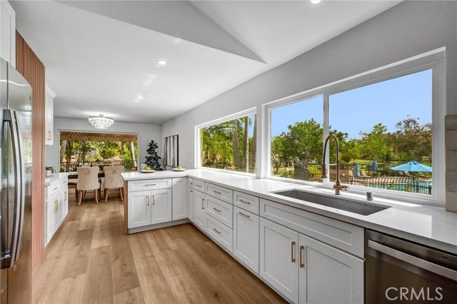 2 Featherwood, Irvine, CA 92612