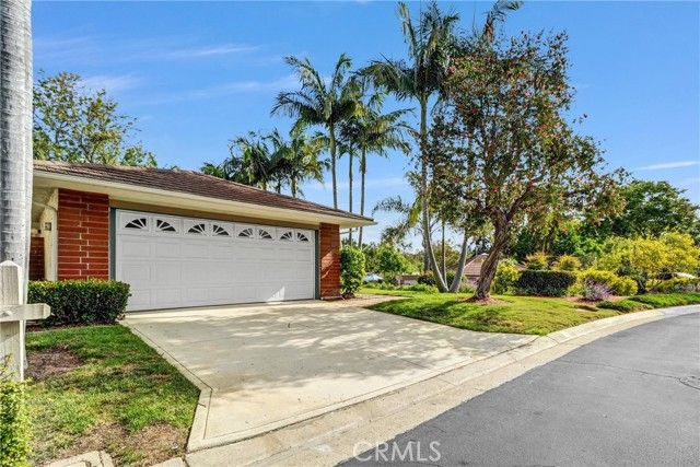 2 Featherwood, Irvine, CA 92612
