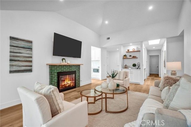 2 Featherwood, Irvine, CA 92612
