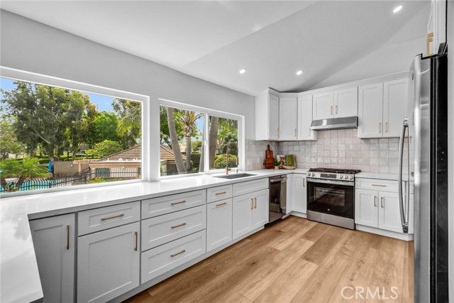 2 Featherwood, Irvine, CA 92612