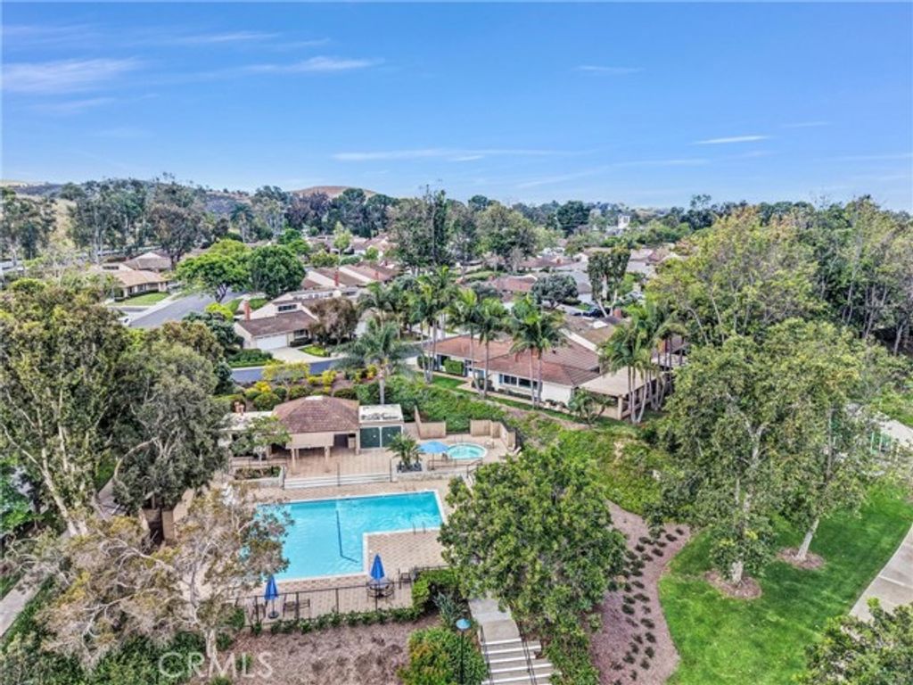 2 Featherwood, Irvine, CA 92612