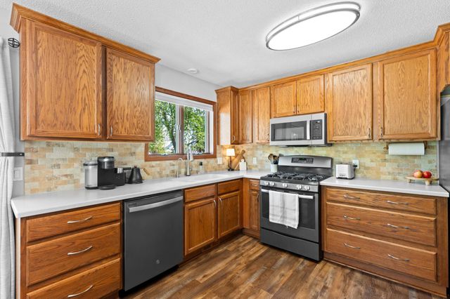 414 9th Avenue NW, Byron, MN 55920