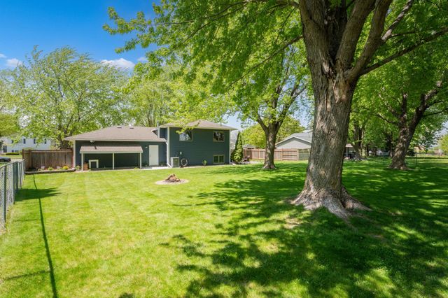 414 9th Avenue NW, Byron, MN 55920