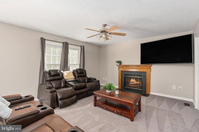 8337 REAGAN DR, King George, VA 22485