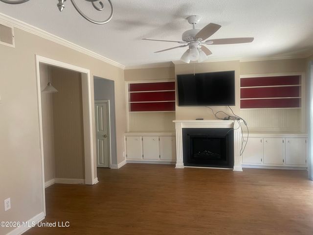 928 Courthouse Road, 10, Gulfport, MS 39507