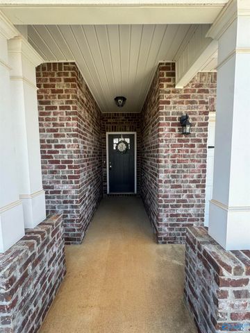 152 Cherry Laurel Drive, Hazel Green, AL 35750