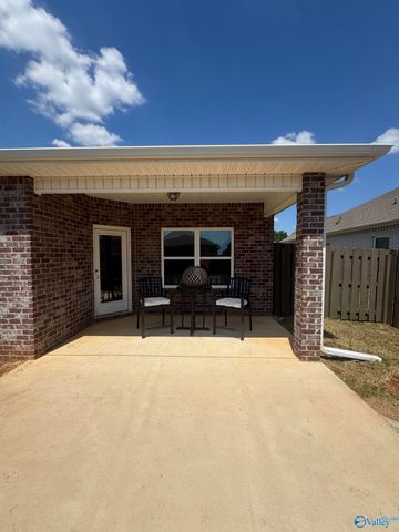 152 Cherry Laurel Drive, Hazel Green, AL 35750