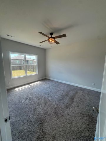 152 Cherry Laurel Drive, Hazel Green, AL 35750