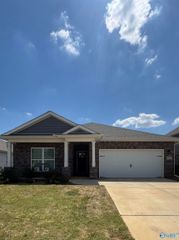 152 Cherry Laurel Drive, Hazel Green, AL 35750