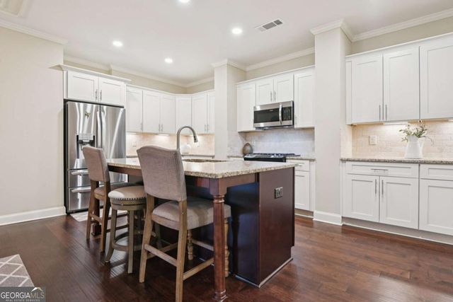 89 Cedarcrest Village Lane, Acworth, GA 30101