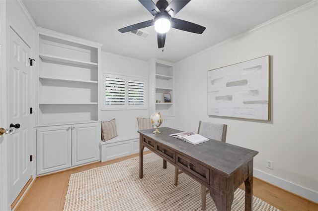 2210 Wakefield Drive, Houston, TX 77018