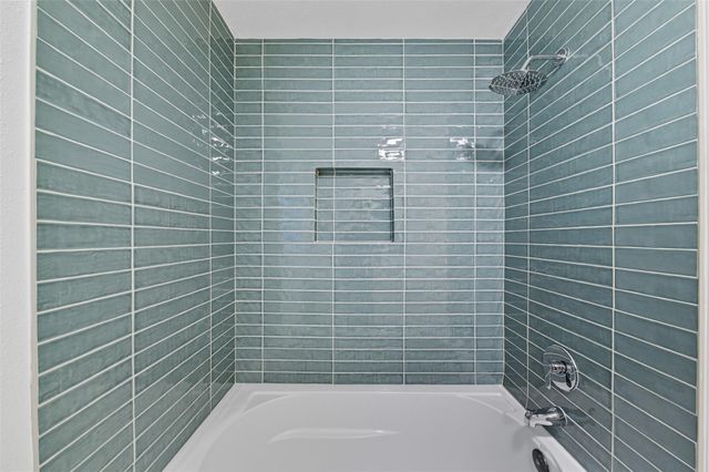 2210 Wakefield Drive, Houston, TX 77018