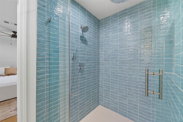 2210 Wakefield Drive, Houston, TX 77018