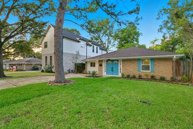 2210 Wakefield Drive, Houston, TX 77018