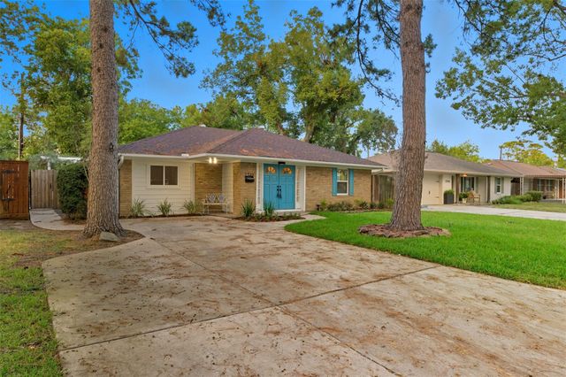 2210 Wakefield Drive, Houston, TX 77018