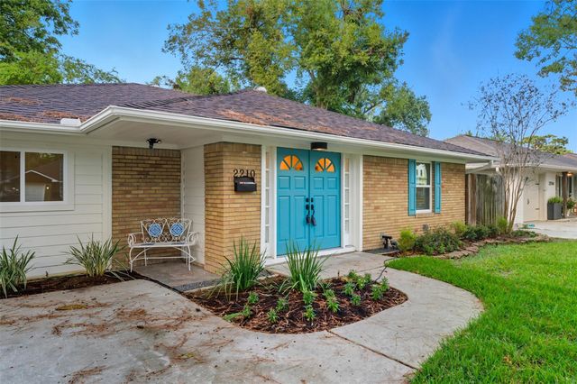 2210 Wakefield Drive, Houston, TX 77018