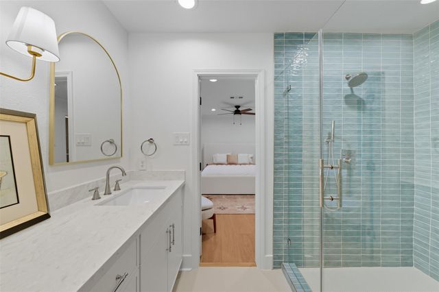 2210 Wakefield Drive, Houston, TX 77018