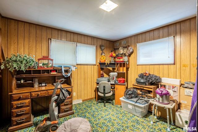 800 W 11TH Street, Johnston City, IL 62951