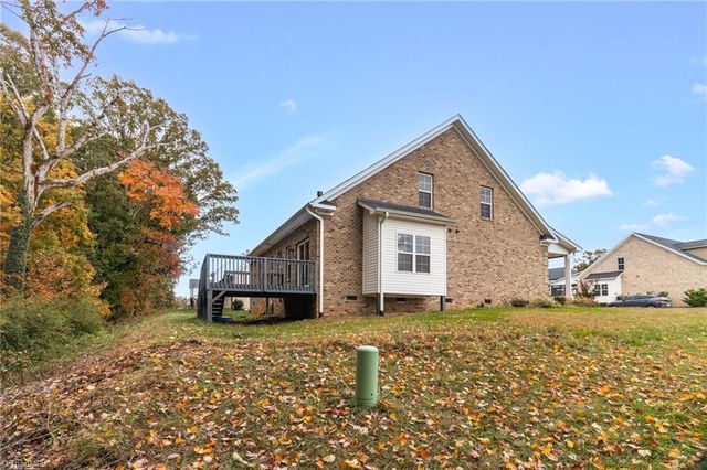 7155 Reynolds Mill Circle, Lewisville, NC 27023