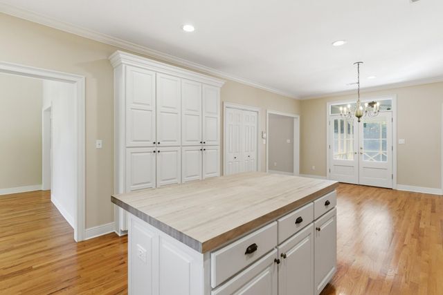 72 Brookline Dr., Hattiesburg, MS 39402