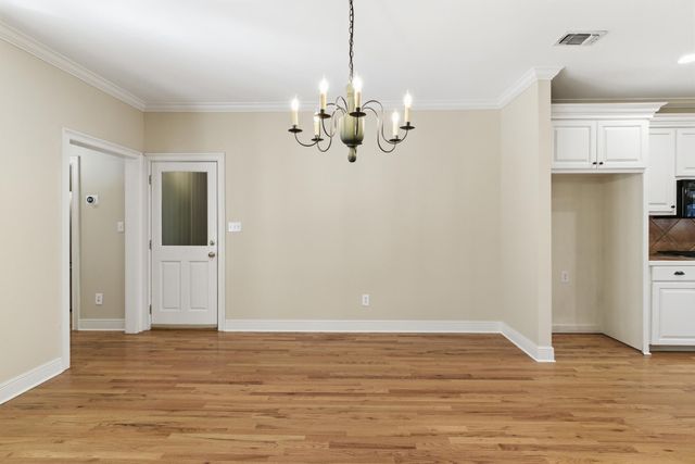 72 Brookline Dr., Hattiesburg, MS 39402