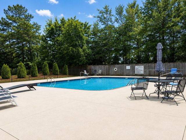 72 Brookline Dr., Hattiesburg, MS 39402
