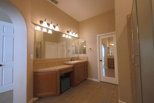 1472 Vasco, Manteca, CA 95337