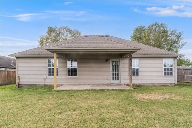 521 Red Bud Street, Centerton, AR 72719