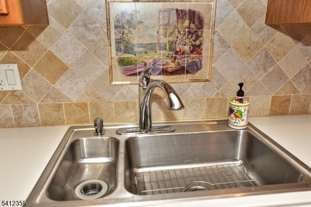 10123 Warrens Way, Wanaque Boro, NJ 07465