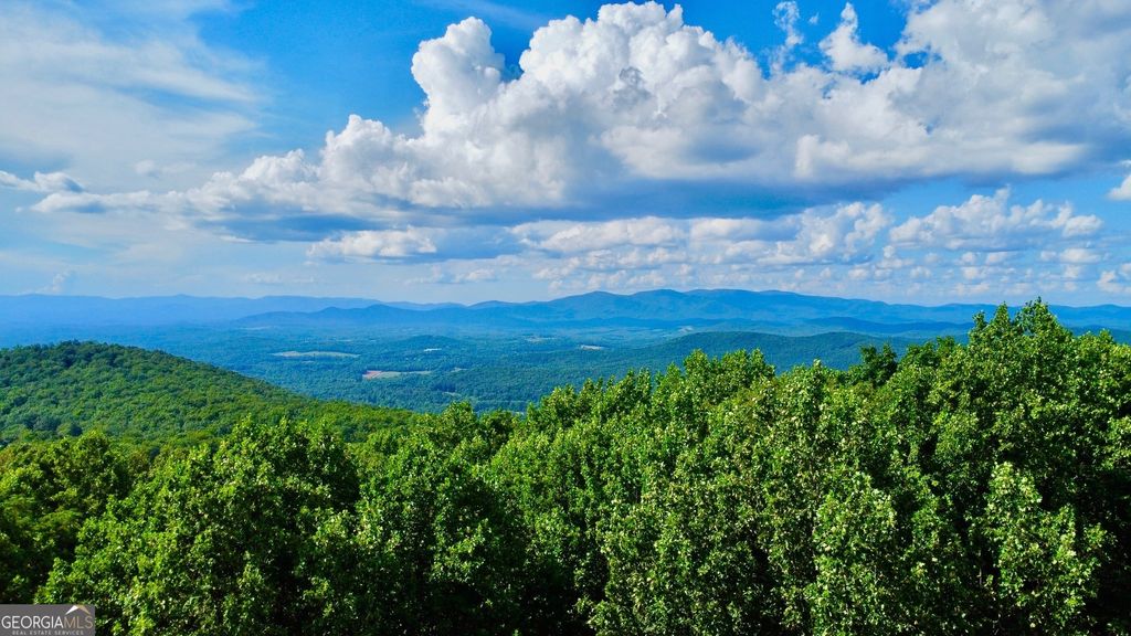 186 St Andrews Way, Ellijay, GA 30536