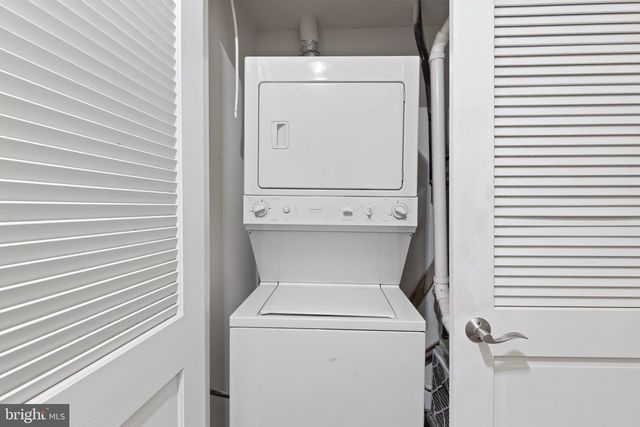 1210 R ST NW #B1, Washington, DC 20009