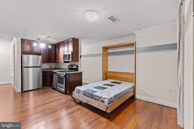 1210 R ST NW #B1, Washington, DC 20009