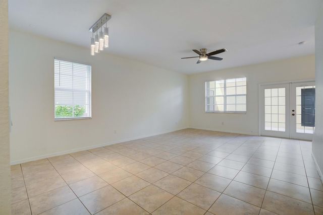 158 W Thatch Palm Circle, Jupiter, FL 33458