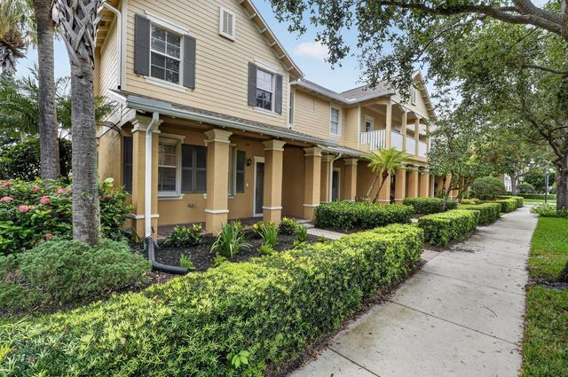 158 W Thatch Palm Circle, Jupiter, FL 33458