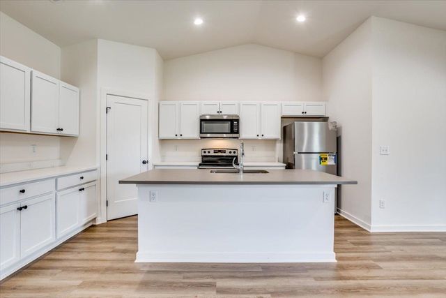 15220 W Kristina St, Goddard, KS 67052