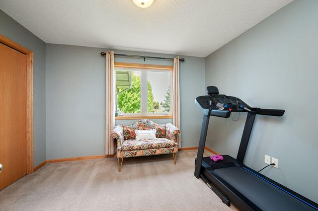 13522 Oakwood Drive, Rogers, MN 55374
