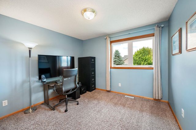 13522 Oakwood Drive, Rogers, MN 55374