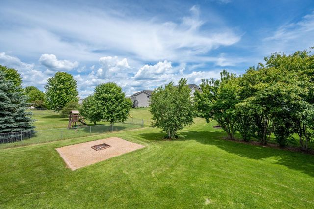 13522 Oakwood Drive, Rogers, MN 55374
