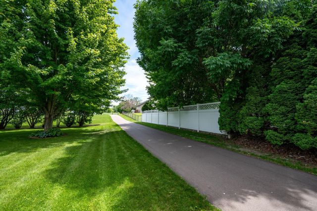 13522 Oakwood Drive, Rogers, MN 55374