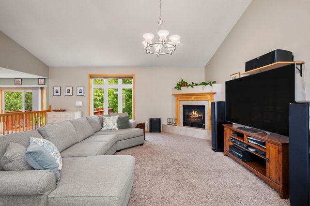 13522 Oakwood Drive, Rogers, MN 55374