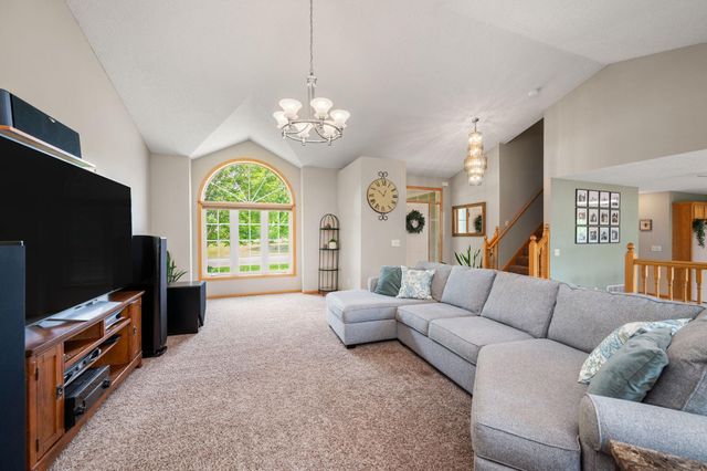 13522 Oakwood Drive, Rogers, MN 55374