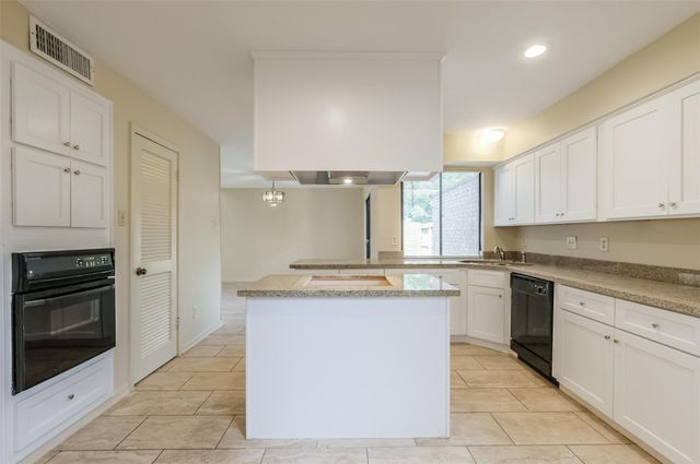 514 Shady Dale Drive, Stafford, TX 77477