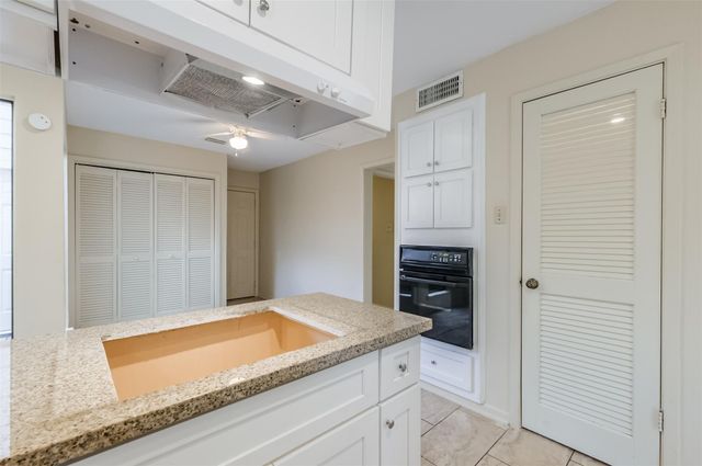 514 Shady Dale Drive, Stafford, TX 77477